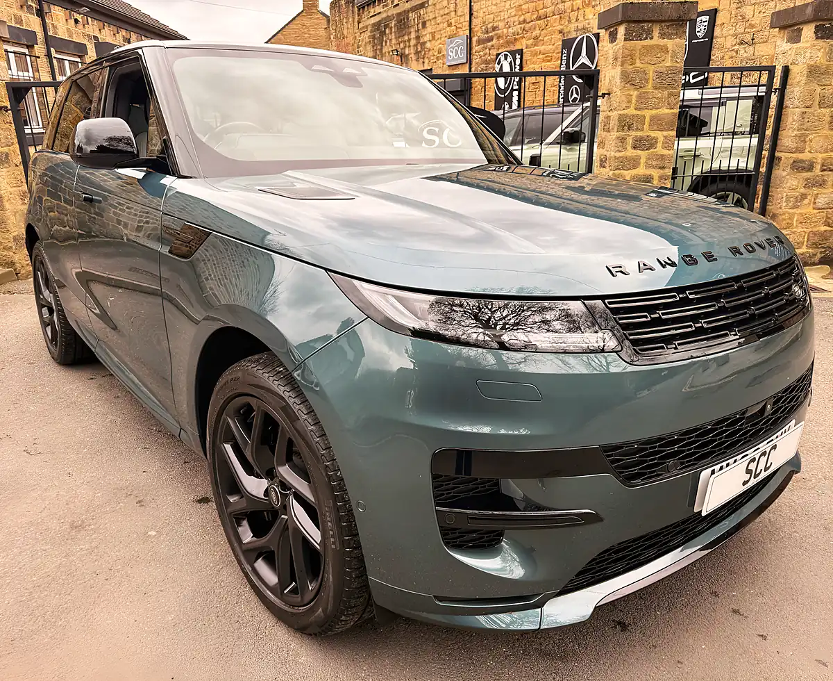 Used 2023 Land Rover Range Rover Sport Dynamic Se Giola Green - Interior and Exterior details 5