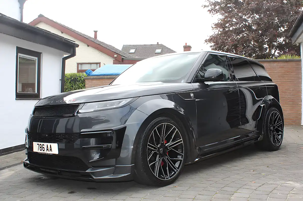 Used 2023 Land Rover Range Rover Sport Dynamic Se Grey - Interior and Exterior details 17