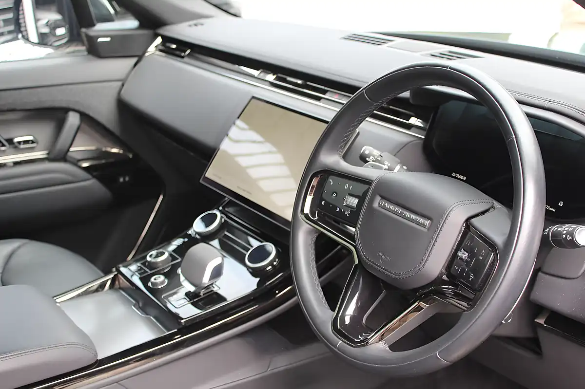 Used 2023 Land Rover Range Rover Sport Dynamic Se Grey - Interior and Exterior details 20