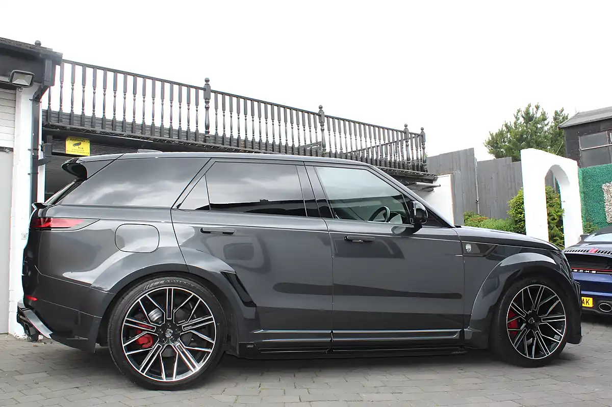 Used 2023 Land Rover Range Rover Sport Dynamic Se Grey - Interior and Exterior details 3