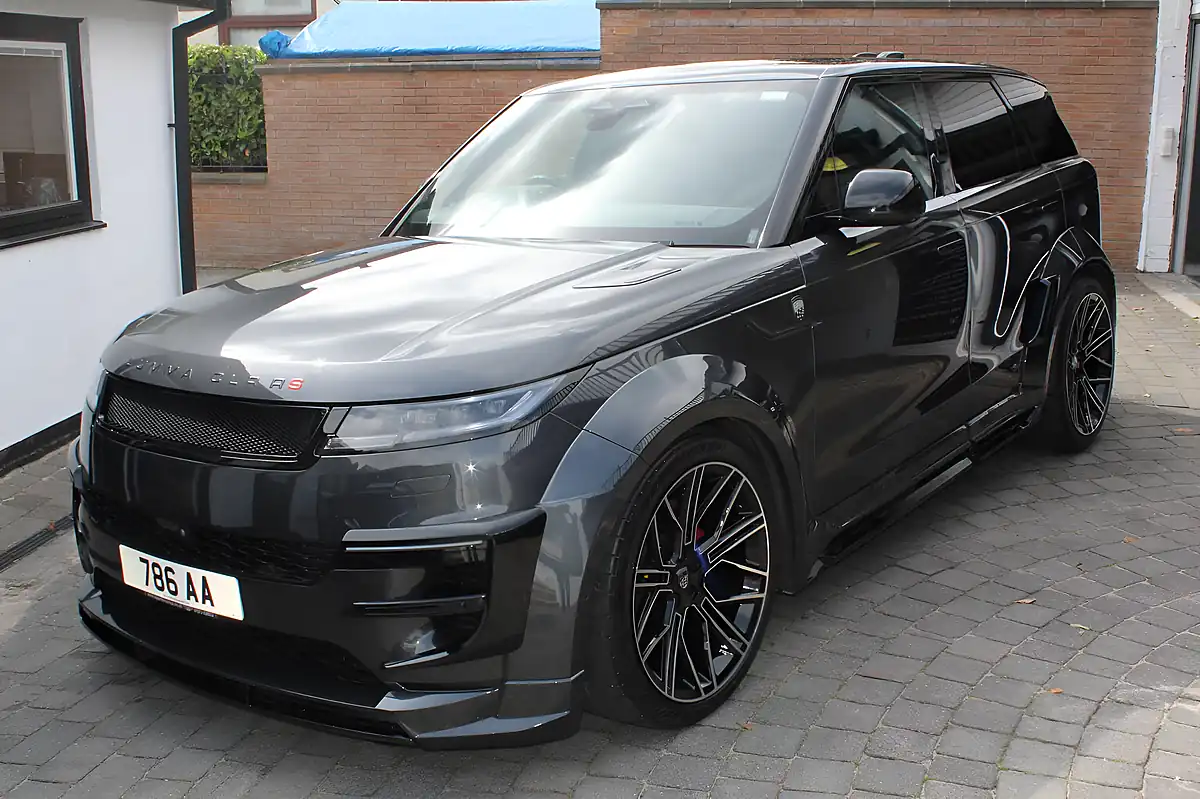 Used 2023 Land Rover Range Rover Sport Dynamic Se Grey - Interior and Exterior details 7