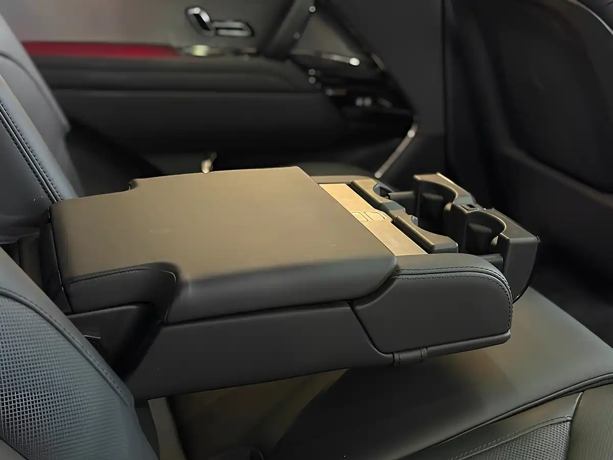 Used 2023 Land Rover Range Rover Sport Dynamic Se Grey - Interior and Exterior details 11