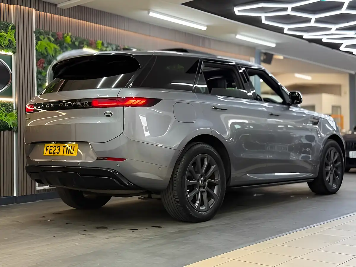 Used 2023 Land Rover Range Rover Sport Dynamic Se Grey - Interior and Exterior details 6