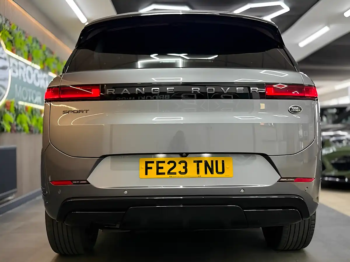 Used 2023 Land Rover Range Rover Sport Dynamic Se Grey - Interior and Exterior details 7