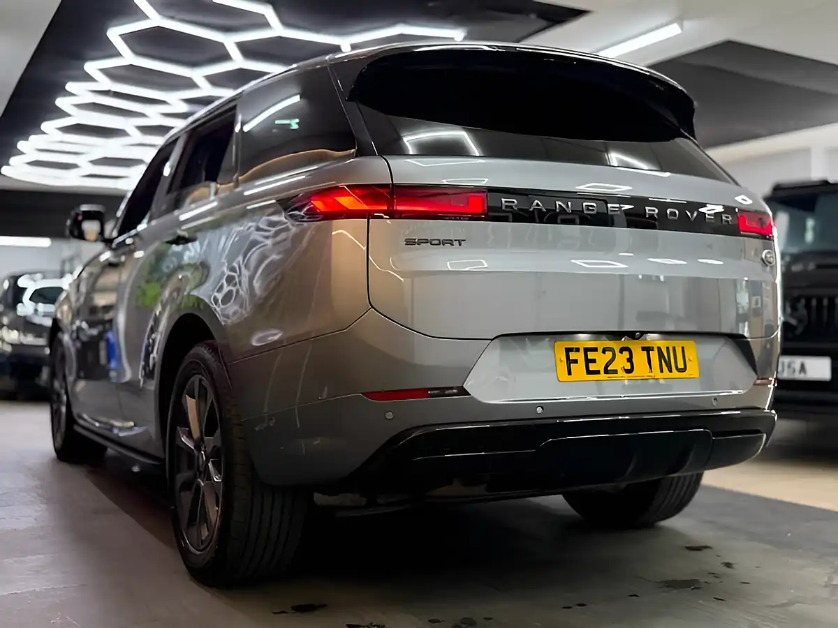 Used 2023 Land Rover Range Rover Sport Dynamic Se Grey - Interior and Exterior details 8
