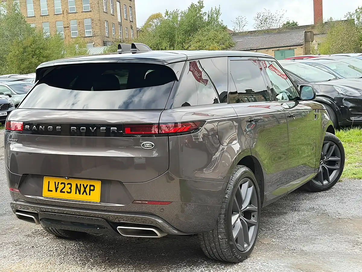 Used 2023 Land Rover Range Rover Sport Dynamic Se Grey - Interior and Exterior details 18