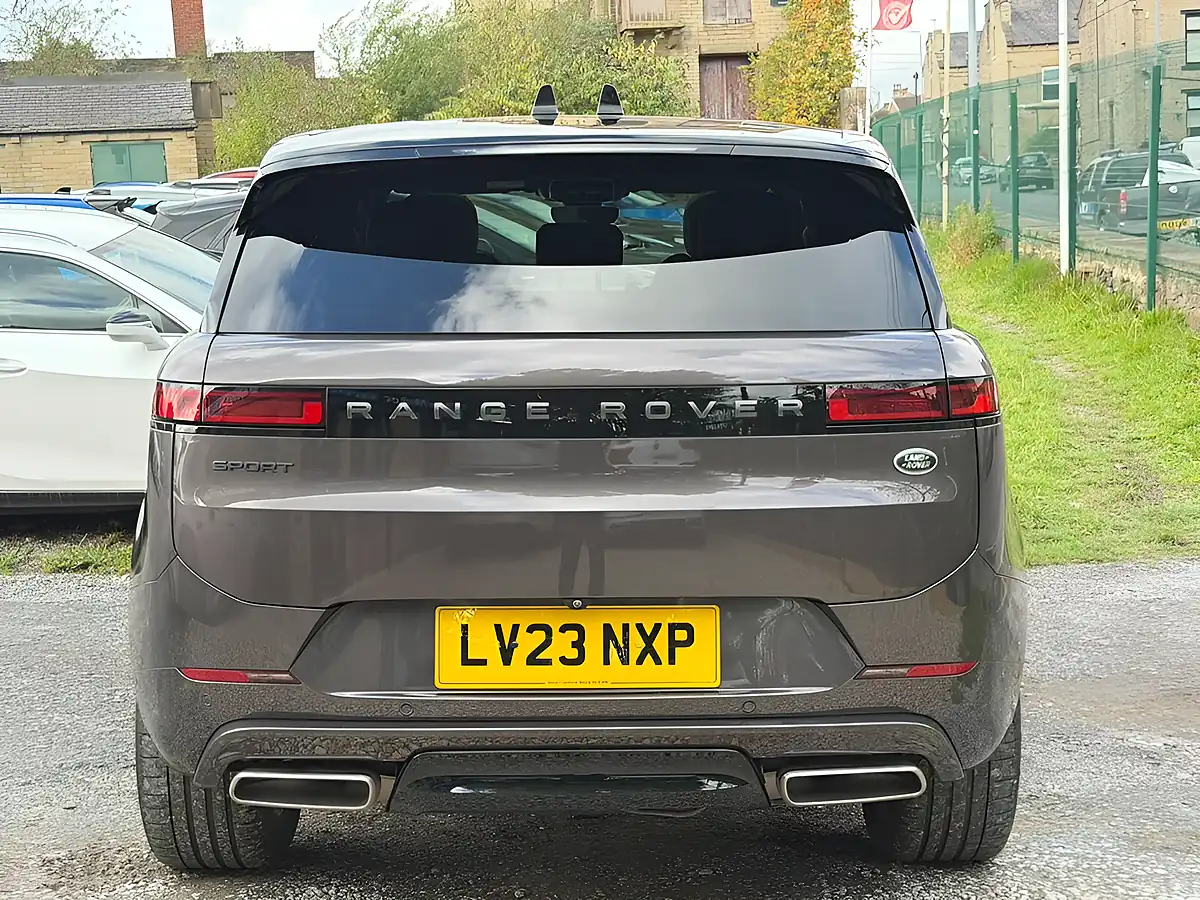 Used 2023 Land Rover Range Rover Sport Dynamic Se Grey - Interior and Exterior details 6