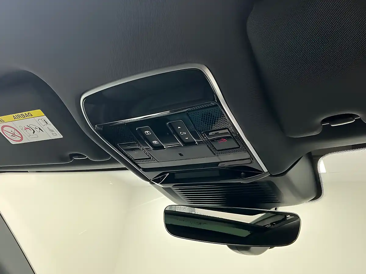 Used 2023 Land Rover Range Rover Sport Dynamic Se Santorini Black - Interior and Exterior details 12