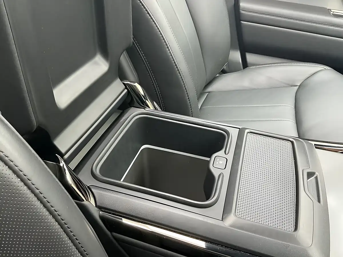 Used 2023 Land Rover Range Rover Sport Dynamic Se Santorini Black - Interior and Exterior details 13