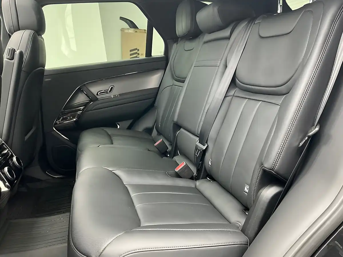 Used 2023 Land Rover Range Rover Sport Dynamic Se Santorini Black - Interior and Exterior details 15