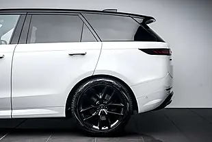 Used 2023 Land Rover Range Rover Sport Dynamic Se White - Interior and Exterior details 14