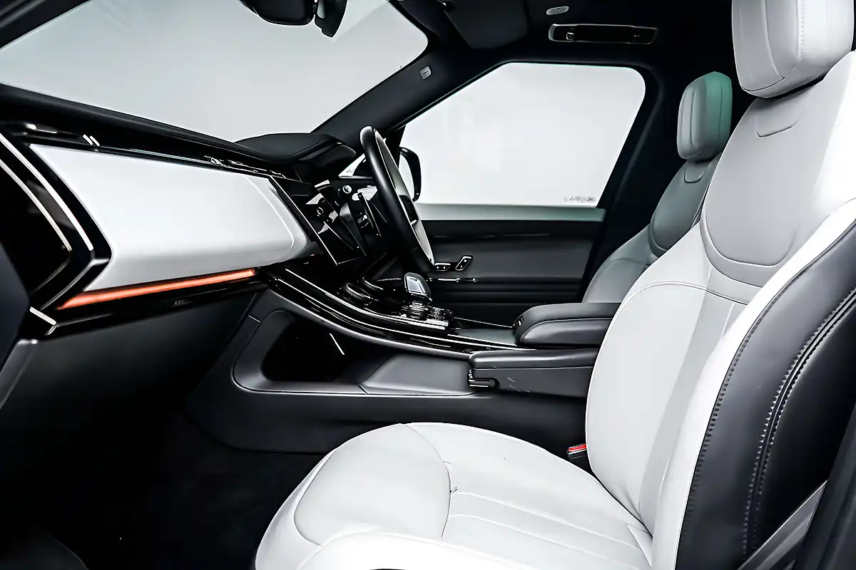 Used 2023 Land Rover Range Rover Sport Dynamic Se White - Interior and Exterior details 7