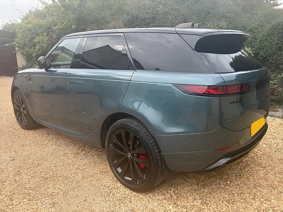 Used 2023 Land Rover Range Rover Sport First Edition Giola Green - Interior and Exterior details 8