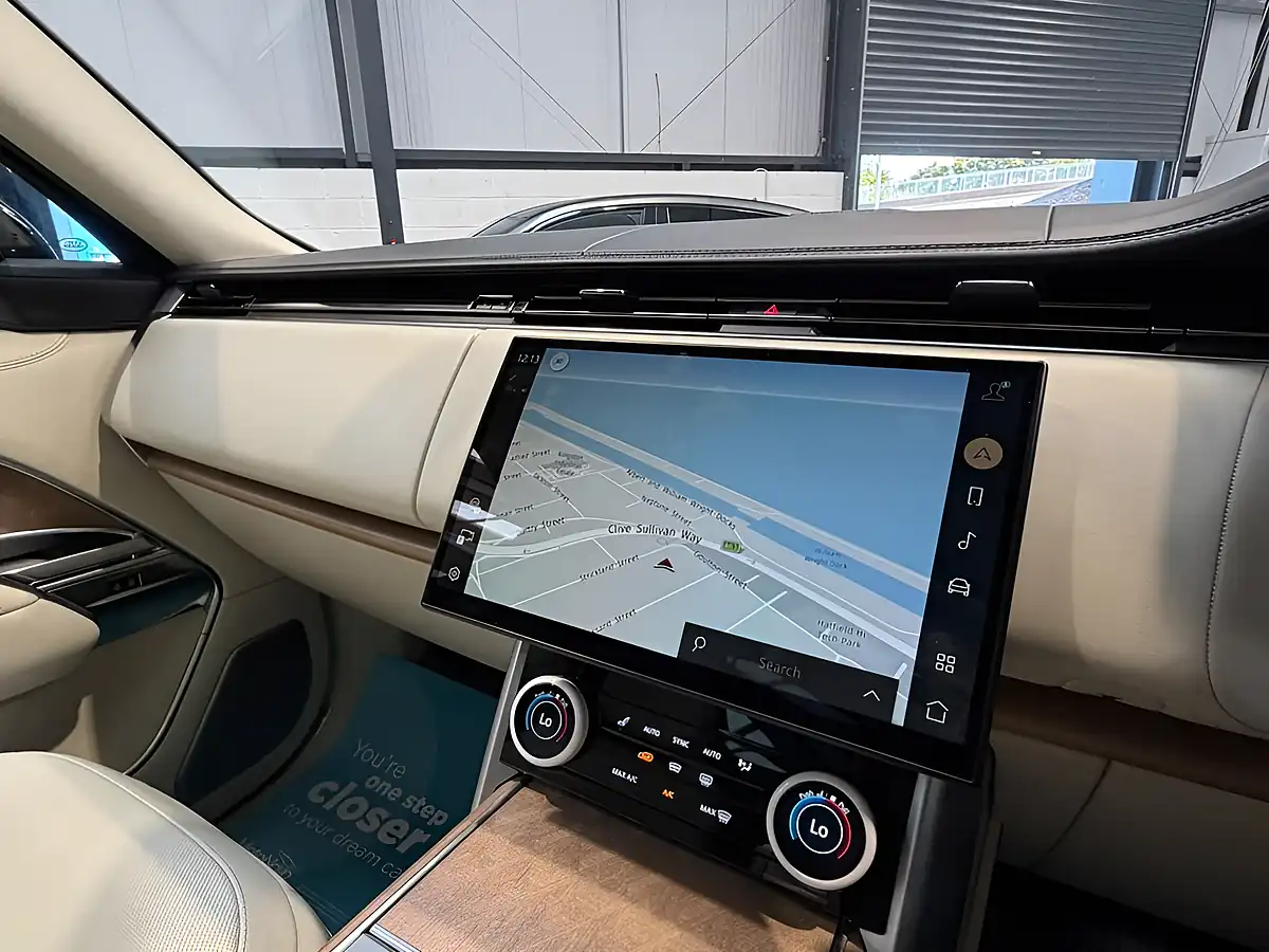 Used 2023 Land Rover Range Rover Sv Black - Interior and Exterior details 10