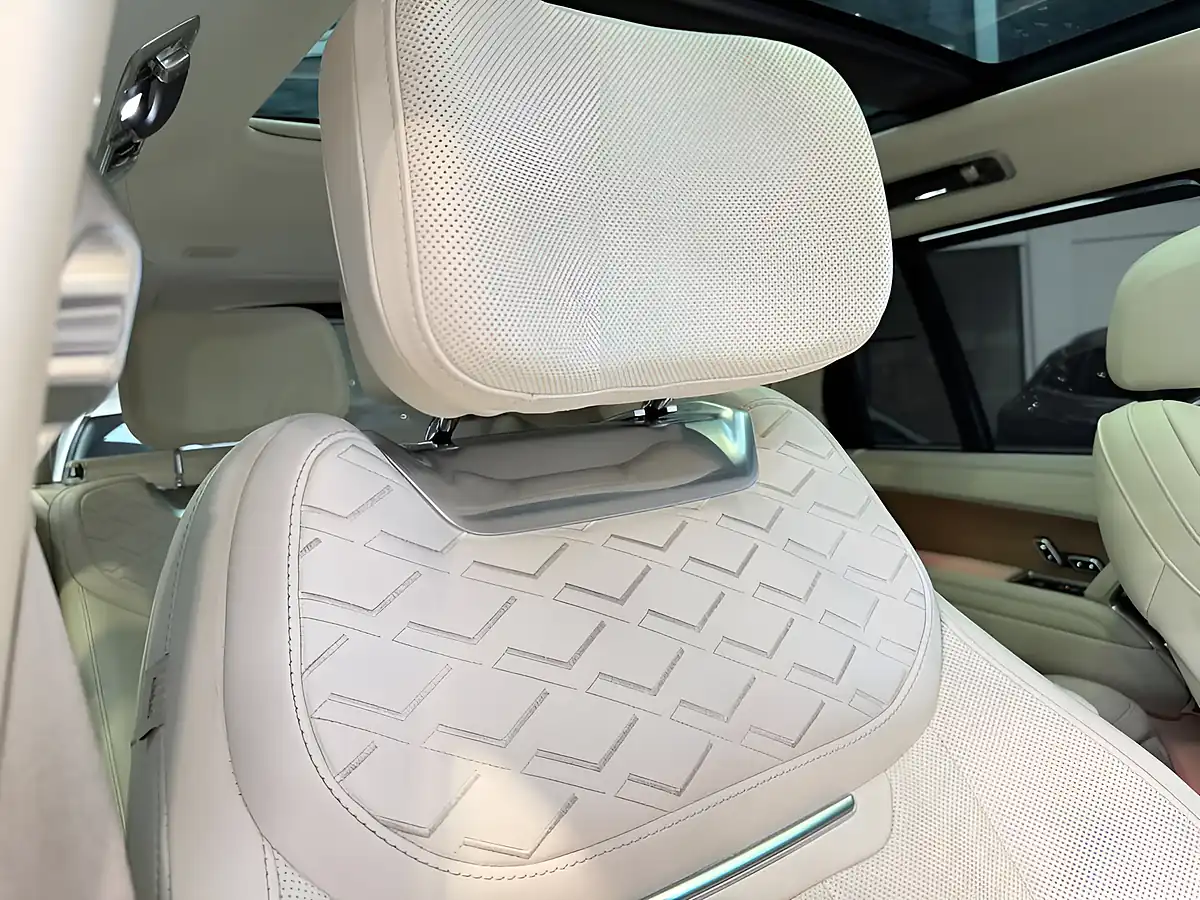 Used 2023 Land Rover Range Rover Sv Black - Interior and Exterior details 14