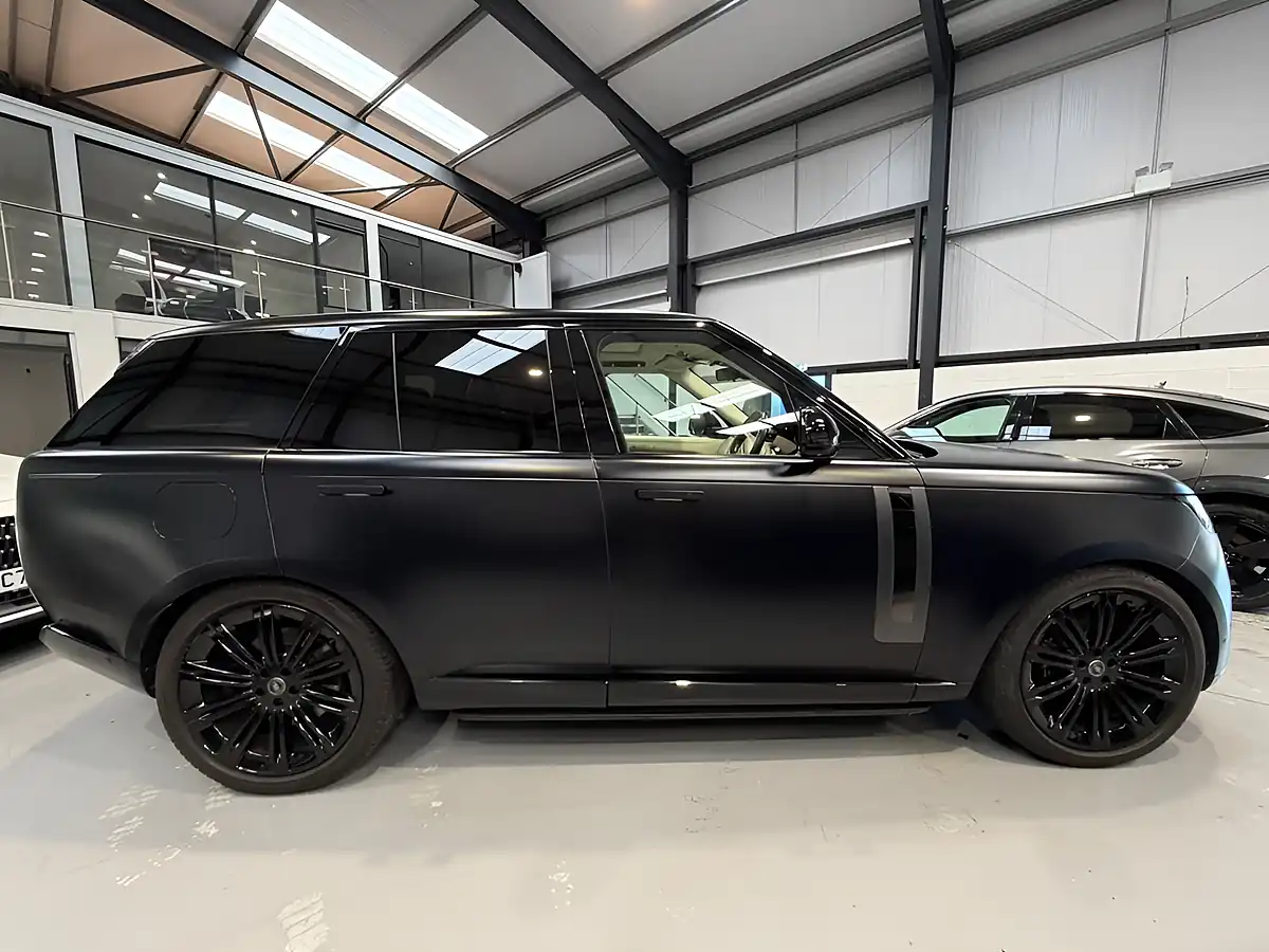 Used 2023 Land Rover Range Rover Sv Black - Interior and Exterior details 4
