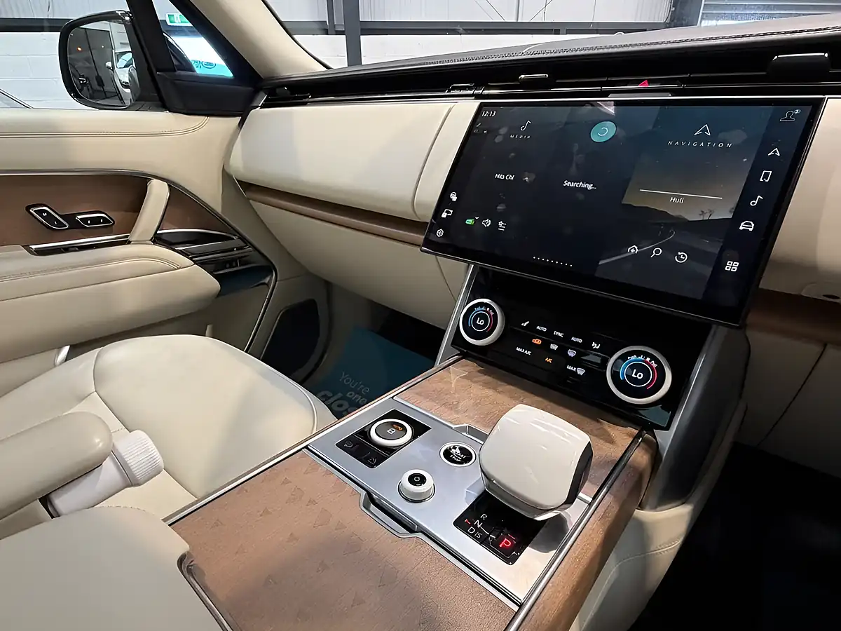 Used 2023 Land Rover Range Rover Sv Black - Interior and Exterior details 9