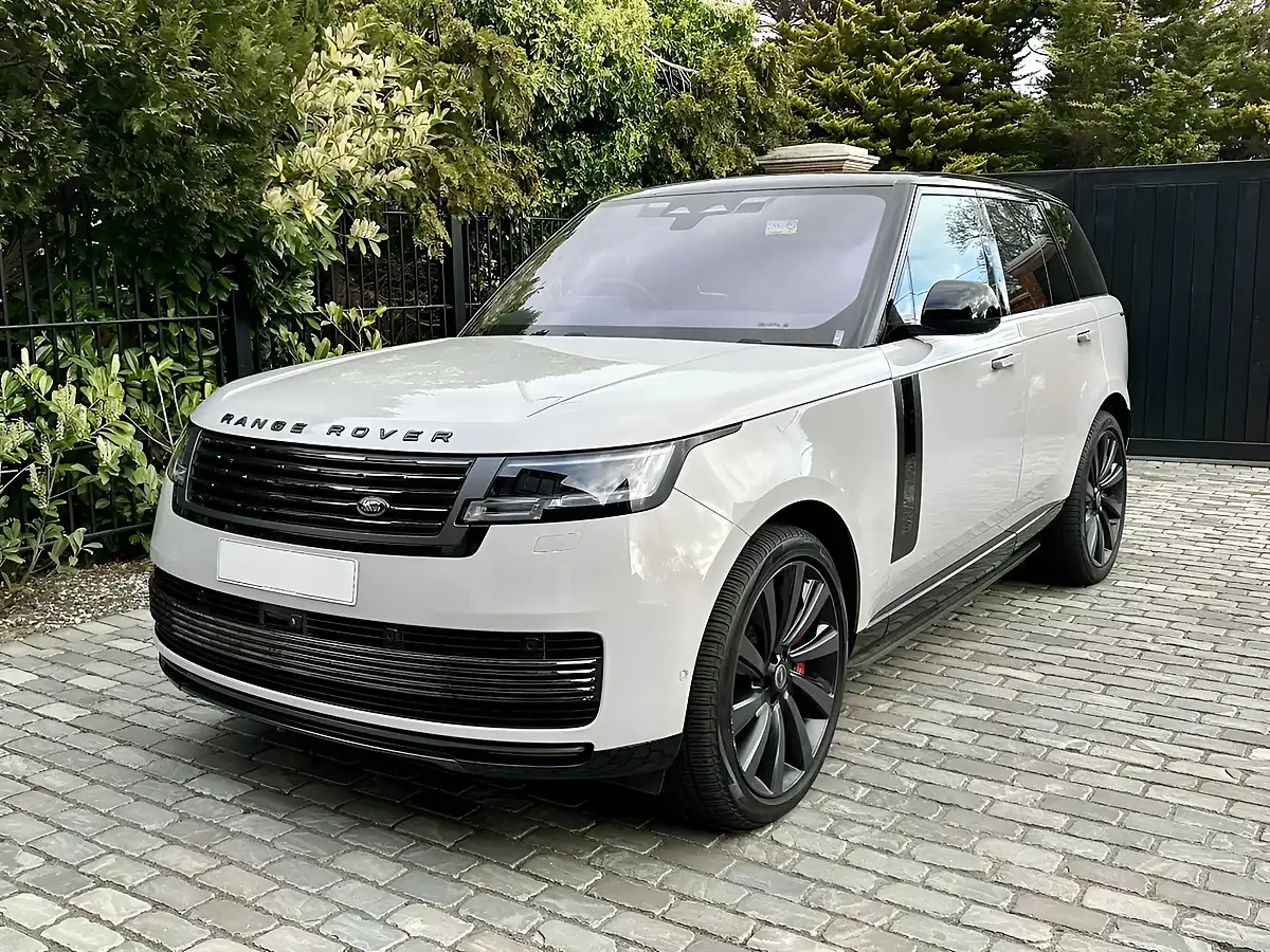 Used 2023 Land Rover Range Rover Sv Borasco Grey - Front View