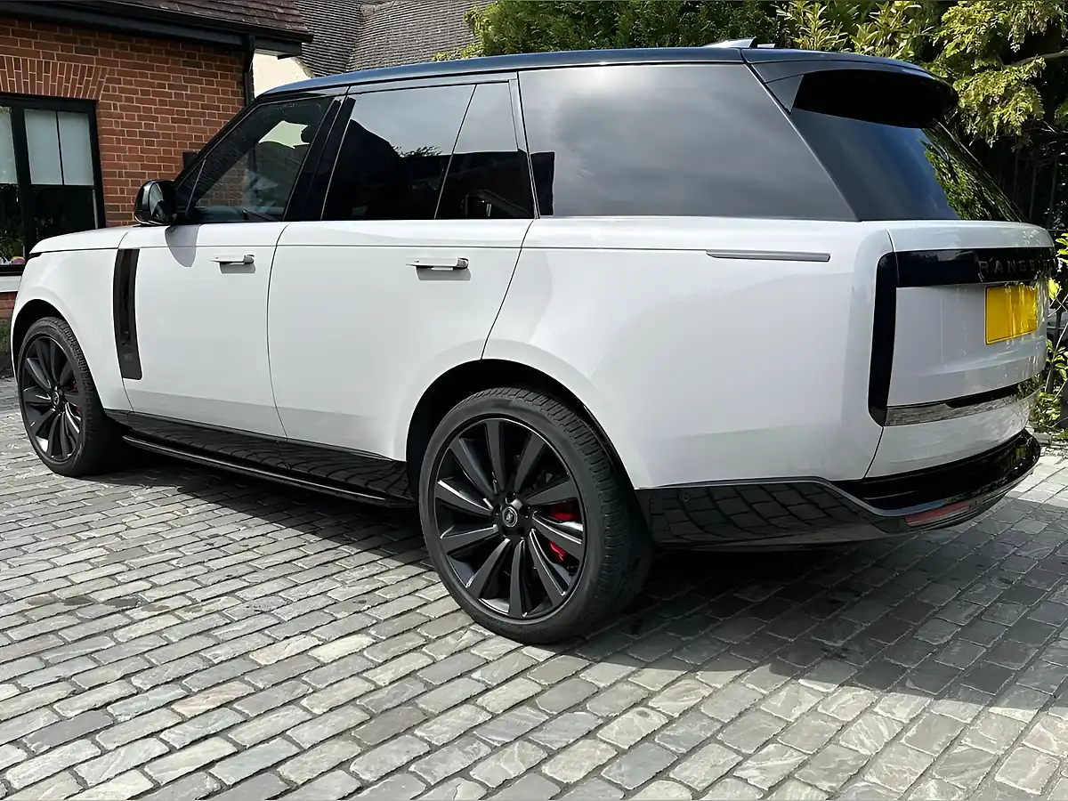 Used 2023 Land Rover Range Rover Sv Borasco Grey - Interior and Exterior details 4