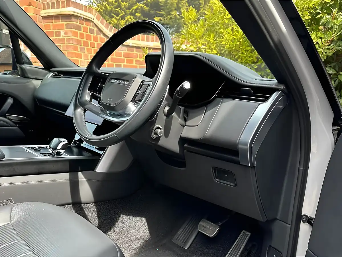 Used 2023 Land Rover Range Rover Sv Borasco Grey - Interior and Exterior details 8