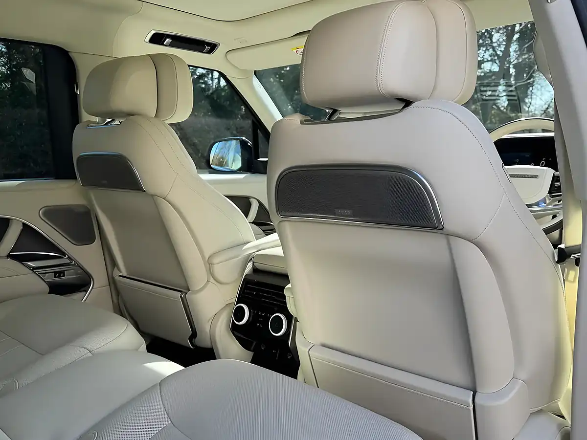 Used 2023 Land Rover Range Rover Sv Carpathian Grey - Interior and Exterior details 10