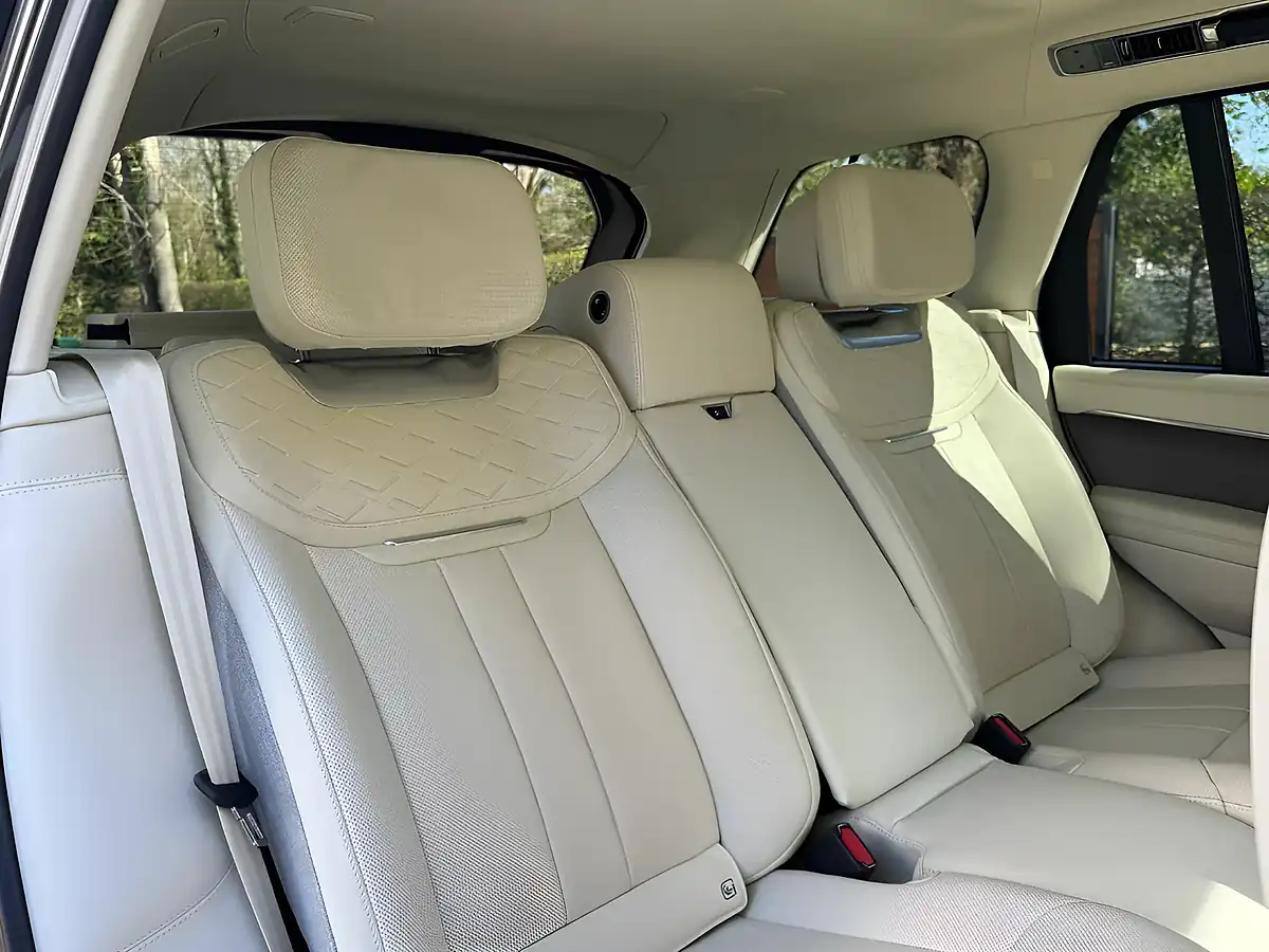 Used 2023 Land Rover Range Rover Sv Carpathian Grey - Interior and Exterior details 11