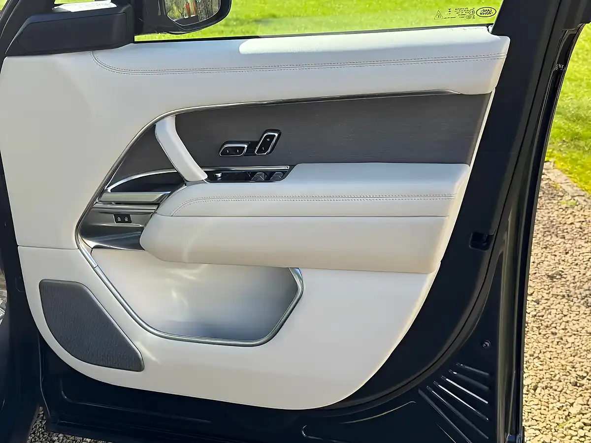Used 2023 Land Rover Range Rover Sv Carpathian Grey - Interior and Exterior details 18