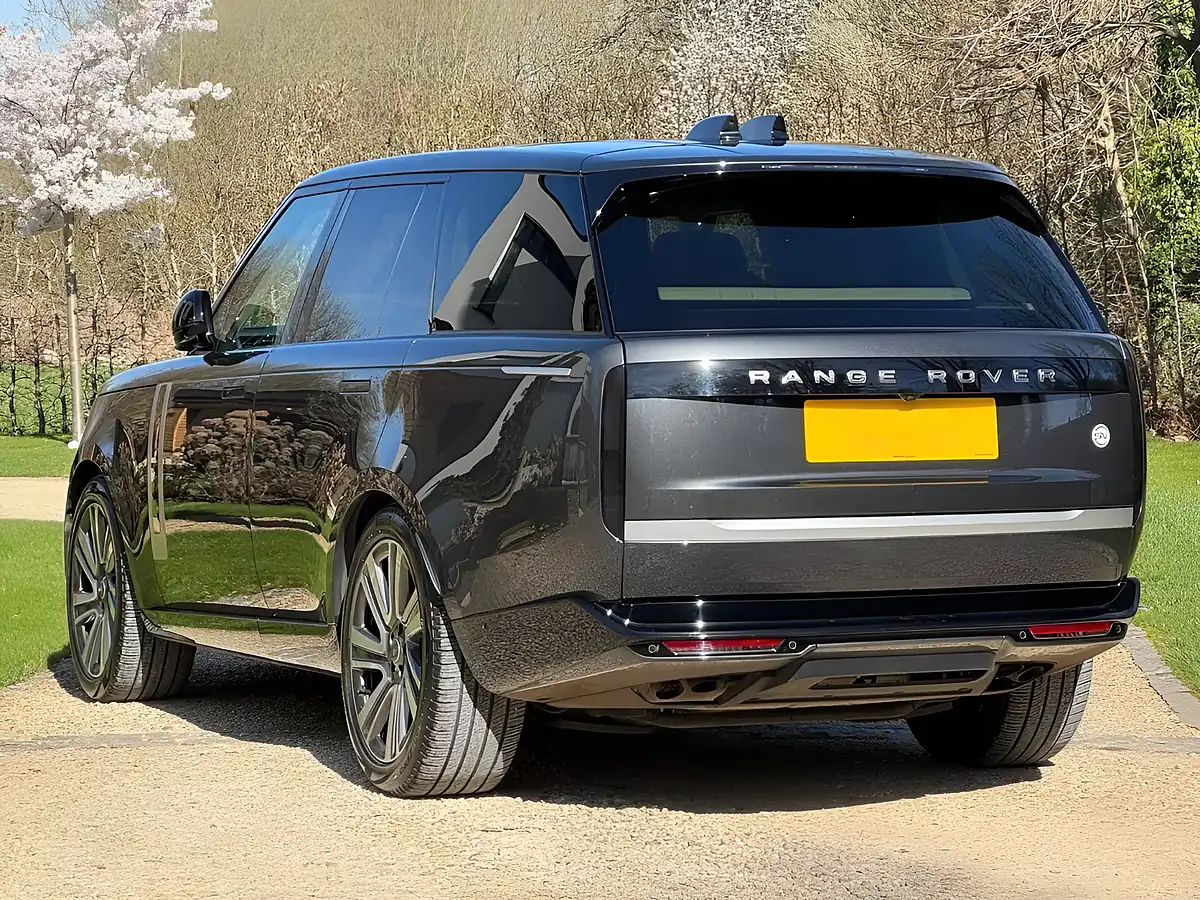Used 2023 Land Rover Range Rover Sv Carpathian Grey - Interior and Exterior details 6