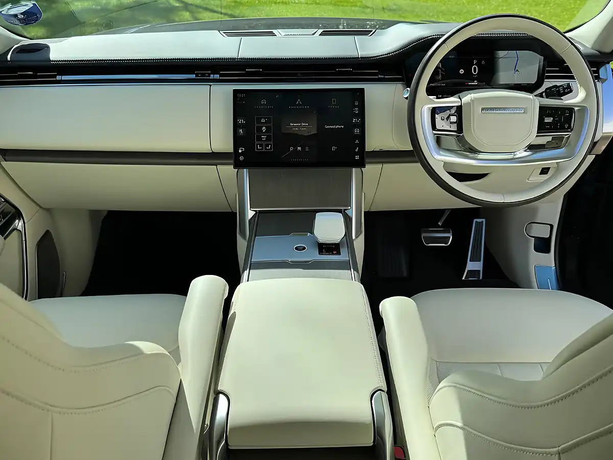 Used 2023 Land Rover Range Rover Sv Carpathian Grey - Interior and Exterior details 9
