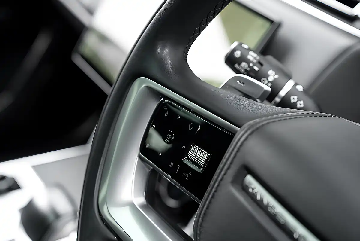 Used 2023 Land Rover Range Rover Sv Long Wheelbase Santorini Black Metallic - Interior and Exterior details 10