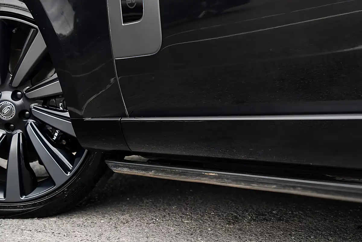 Used 2023 Land Rover Range Rover Sv Long Wheelbase Santorini Black Metallic - Interior and Exterior details 16