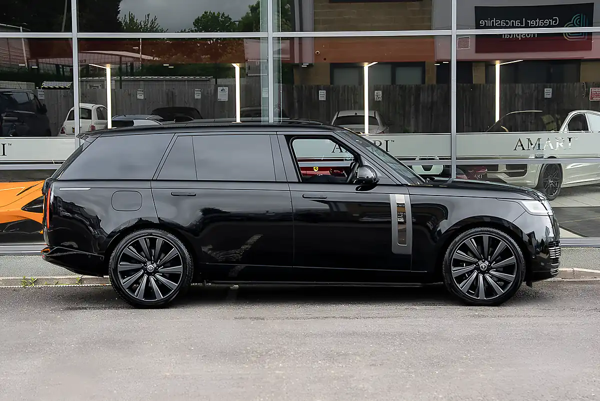 Used 2023 Land Rover Range Rover Sv Long Wheelbase Santorini Black Metallic - Interior and Exterior details 2