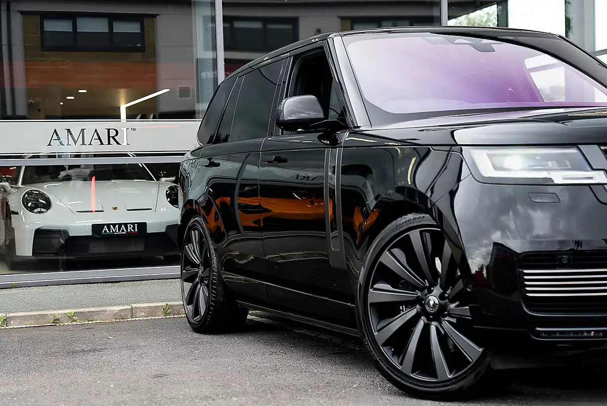 Used 2023 Land Rover Range Rover Sv Lwb Santorini Black Metallic - Interior and Exterior details 9