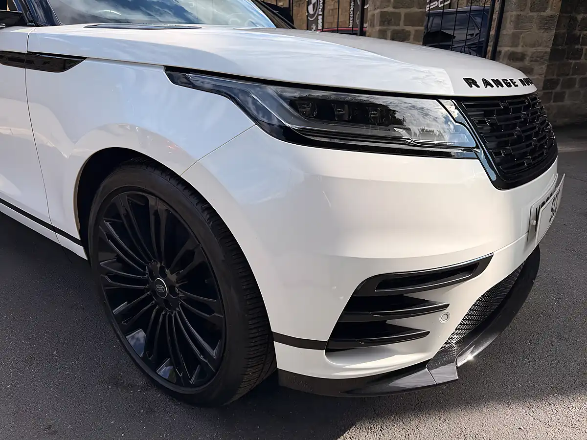 Used 2023 Land Rover Range Rover Velar Dynamic Hse Ostuni Pearl White - Interior and Exterior details 10