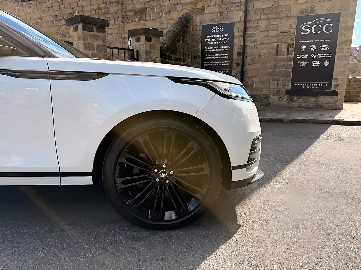Used 2023 Land Rover Range Rover Velar Dynamic Hse Ostuni Pearl White - Interior and Exterior details 13