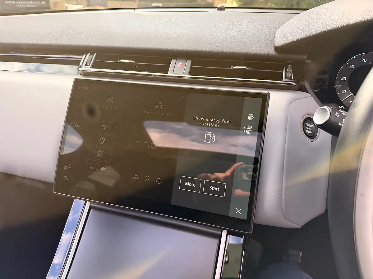 Used 2023 Land Rover Range Rover Velar Dynamic Hse Ostuni Pearl White - Interior and Exterior details 17