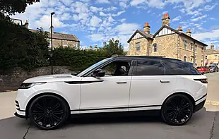 Used 2023 Land Rover Range Rover Velar Dynamic Hse Ostuni Pearl White - Interior and Exterior details 6