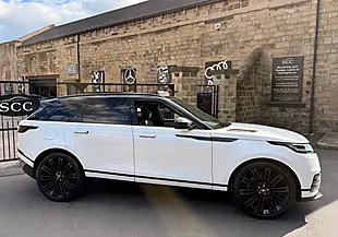 Used 2023 Land Rover Range Rover Velar Dynamic Hse Ostuni Pearl White - Interior and Exterior details 8