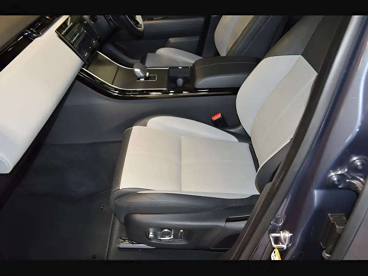 Used 2023 Land Rover Range Rover Velar Dynamic Hse Varesine Blue - Interior and Exterior details 10