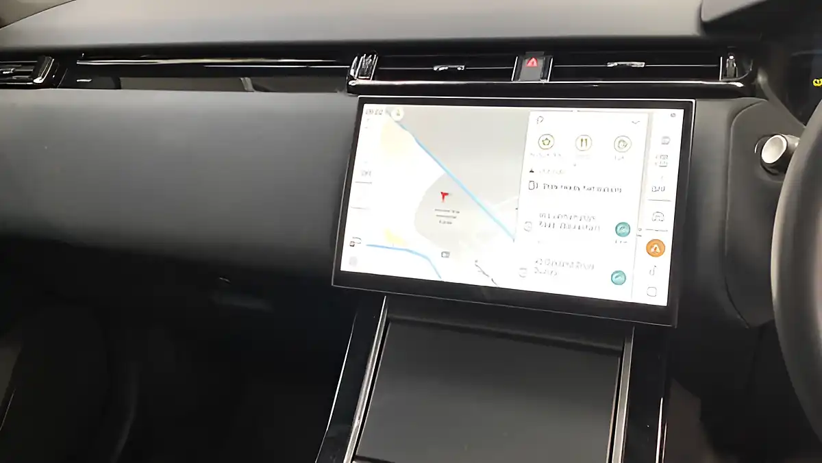 Used 2023 Land Rover Range Rover Velar Dynamic Se Black - Interior and Exterior details 7