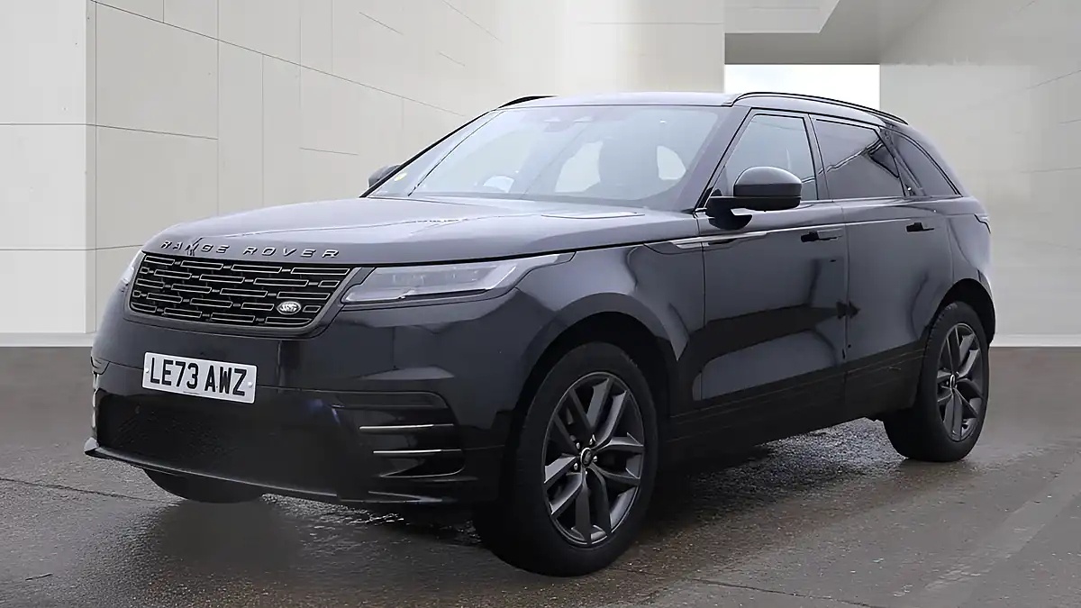 Used 2023 Land Rover Range Rover Velar Dynamic Se Black - Interior and Exterior details 4
