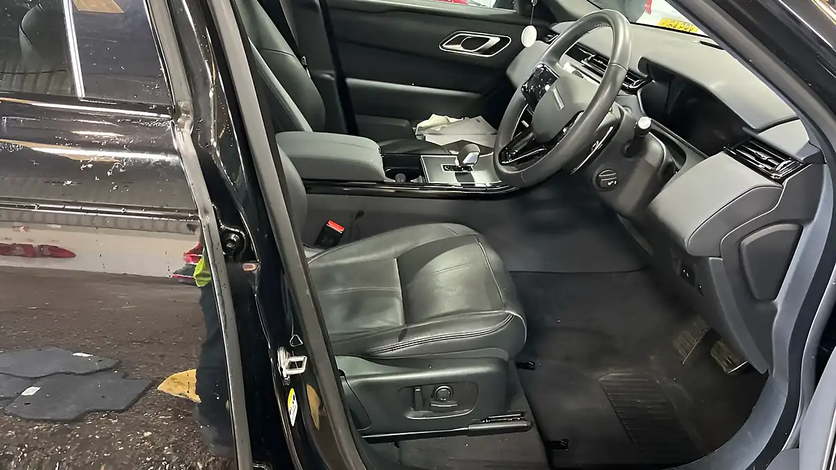 Used 2023 Land Rover Range Rover Velar Dynamic Se Black - Interior and Exterior details 7