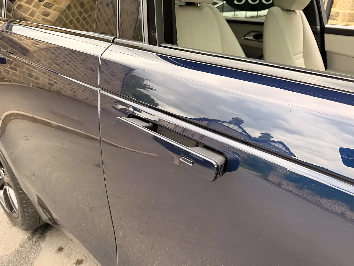 Used 2023 Land Rover Range Rover Velar Edition Portofino Blue - Interior and Exterior details 18