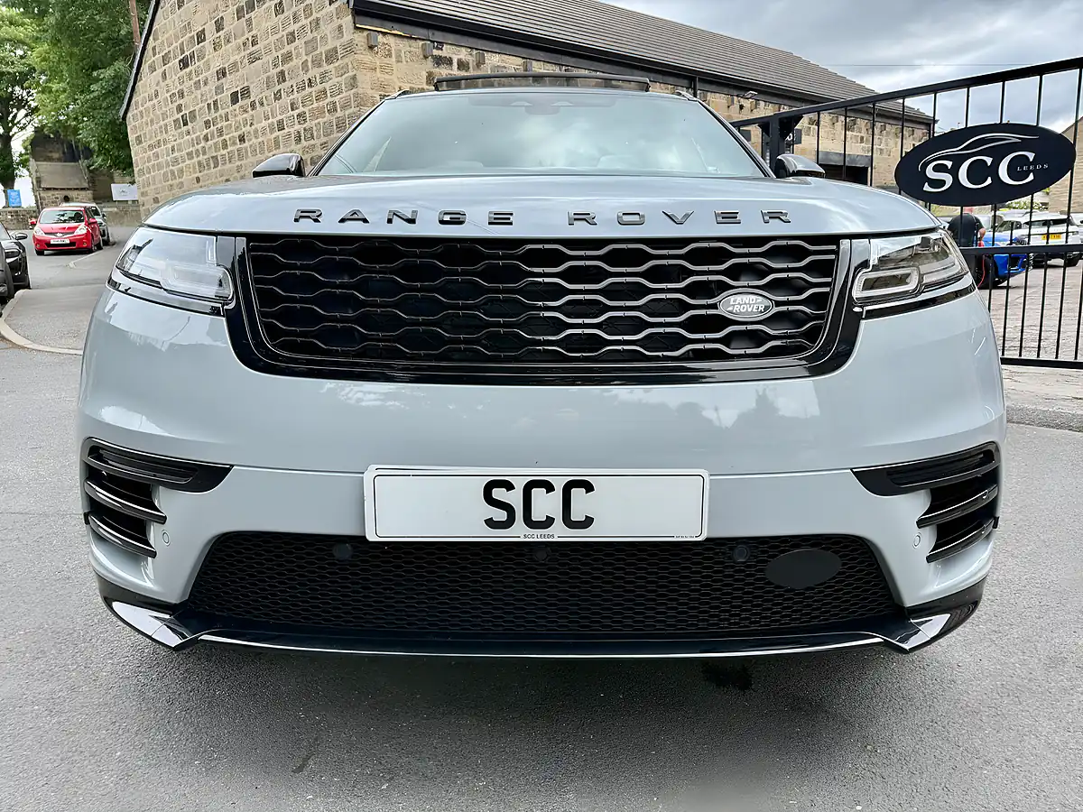 Used 2023 Land Rover Range Rover Velar Hst Arroios Grey - Interior and Exterior details 6