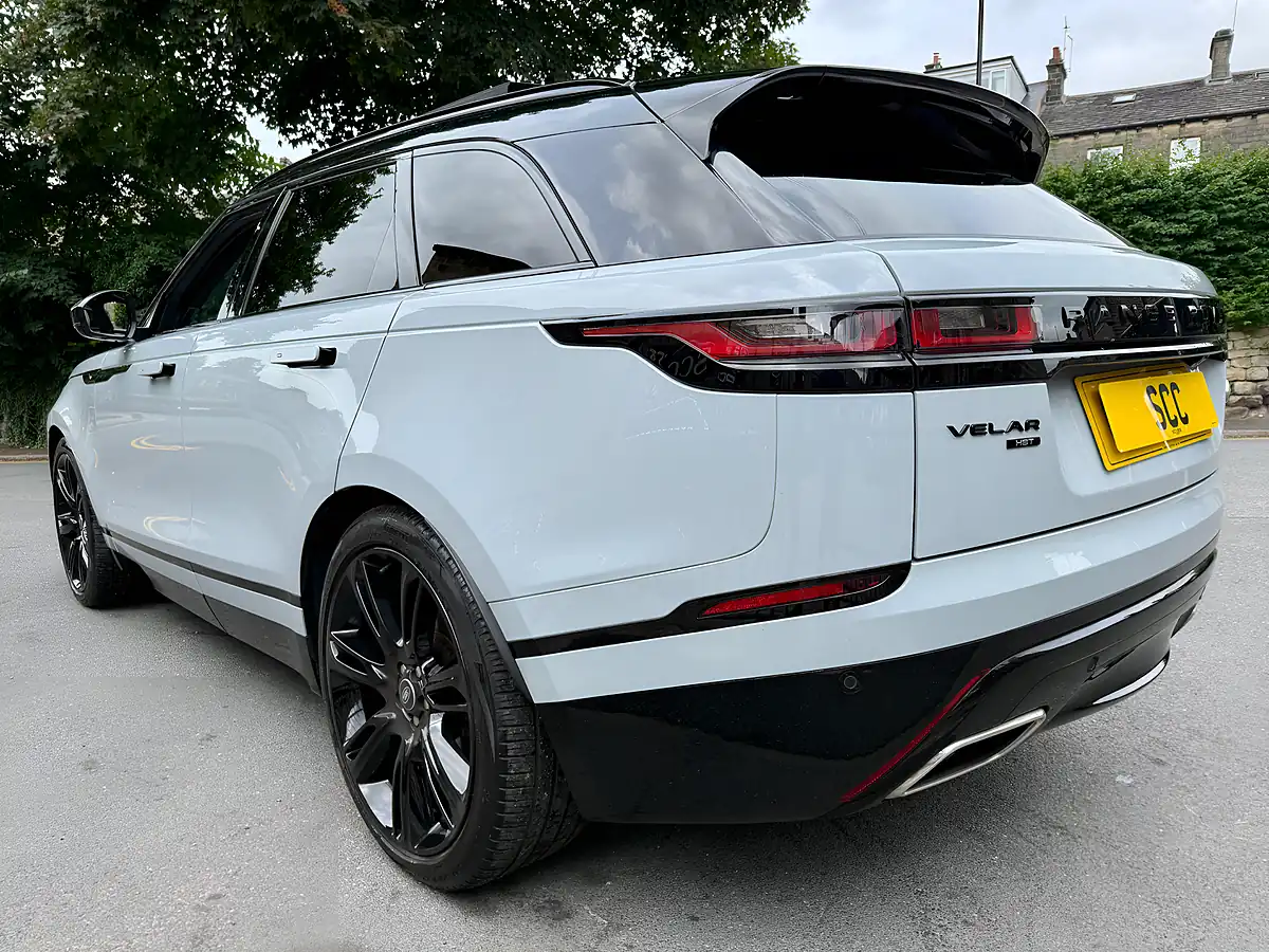 Used 2023 Land Rover Range Rover Velar Hst Arroios Grey - Interior and Exterior details 9