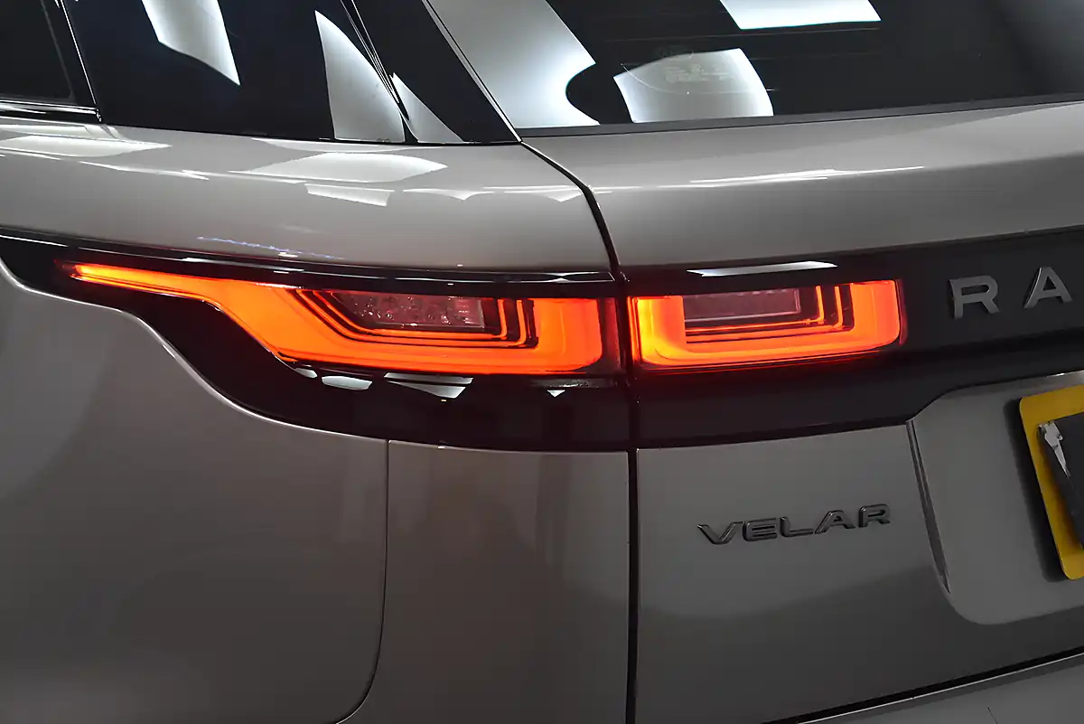 Used 2023 Land Rover Range Rover Velar R-Dynamic Se Bronze - Interior and Exterior details 12