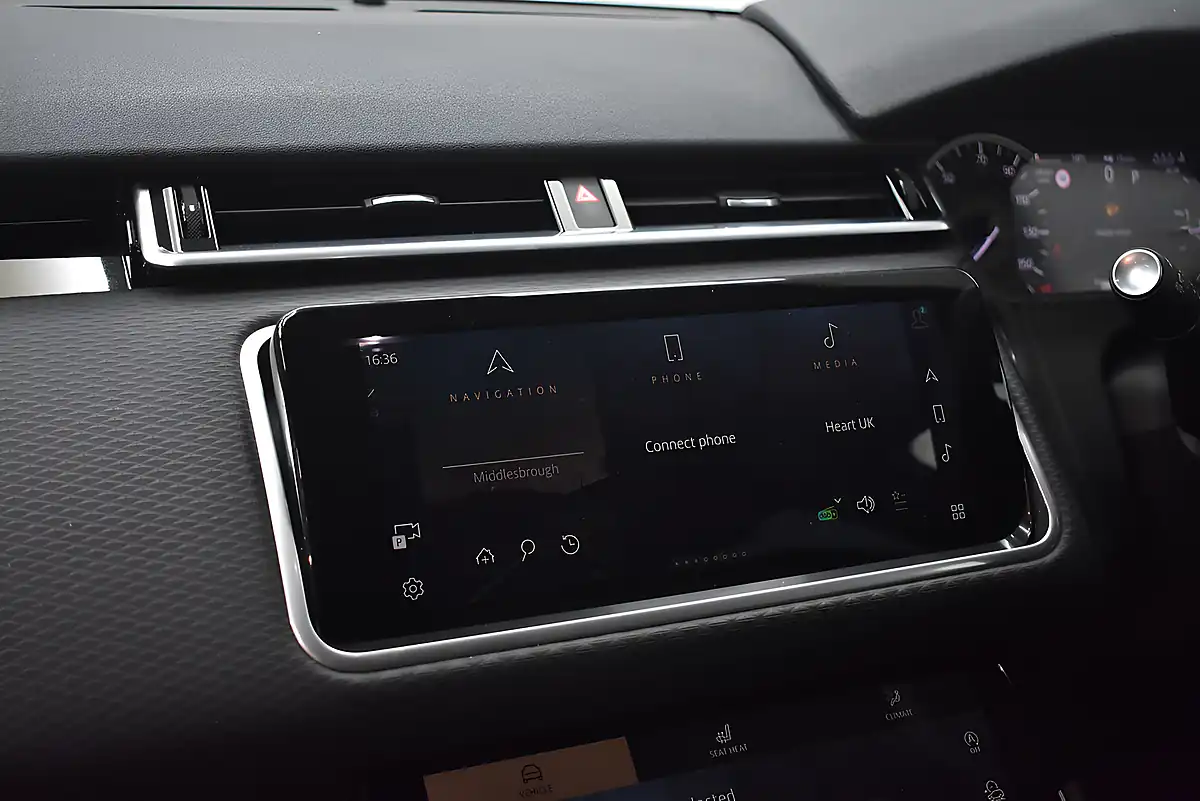 Used 2023 Land Rover Range Rover Velar R-Dynamic Se Bronze - Interior and Exterior details 13
