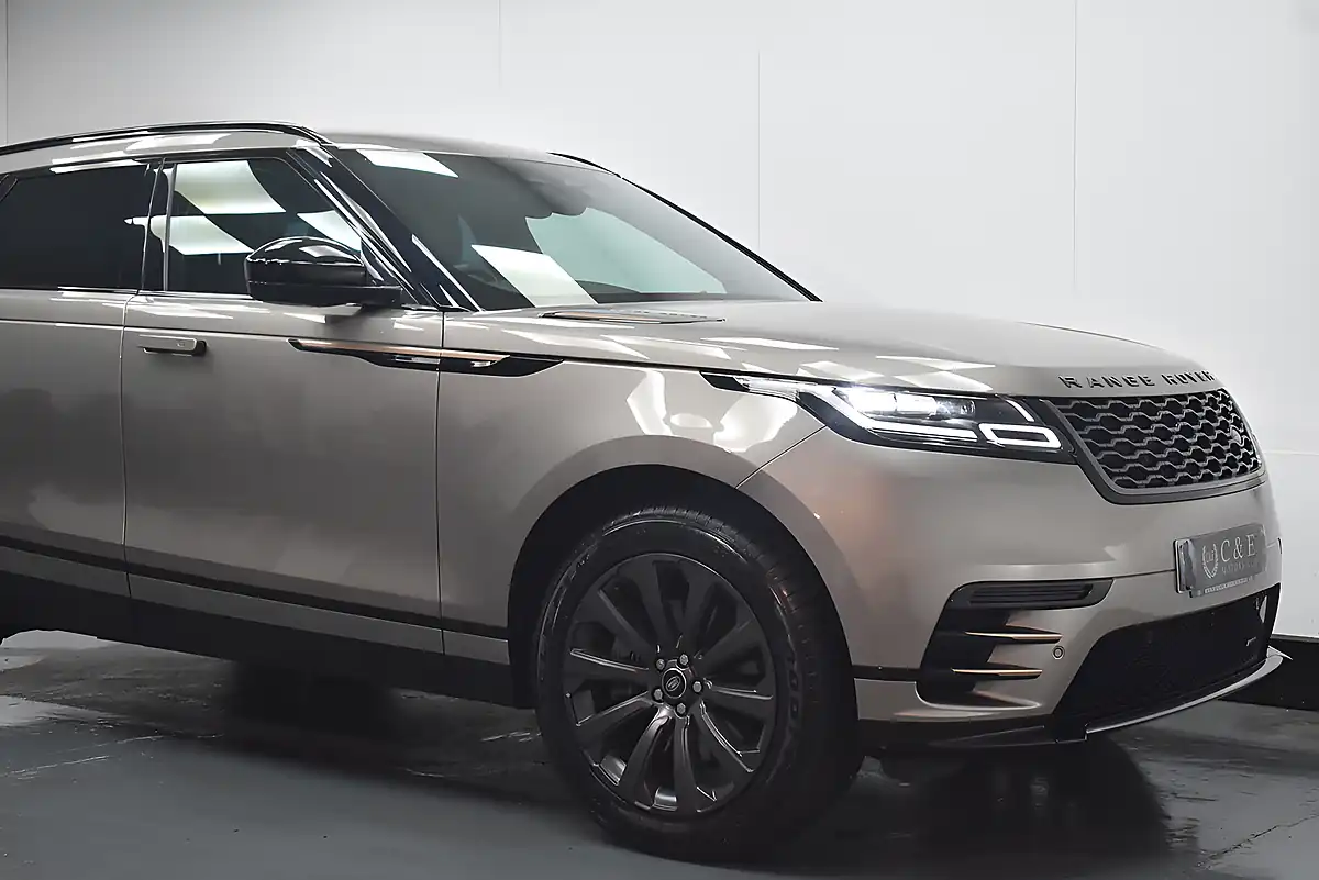 Used 2023 Land Rover Range Rover Velar R-Dynamic Se Bronze - Interior and Exterior details 14