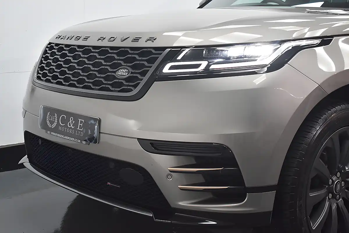 Used 2023 Land Rover Range Rover Velar R-Dynamic Se Bronze - Interior and Exterior details 6