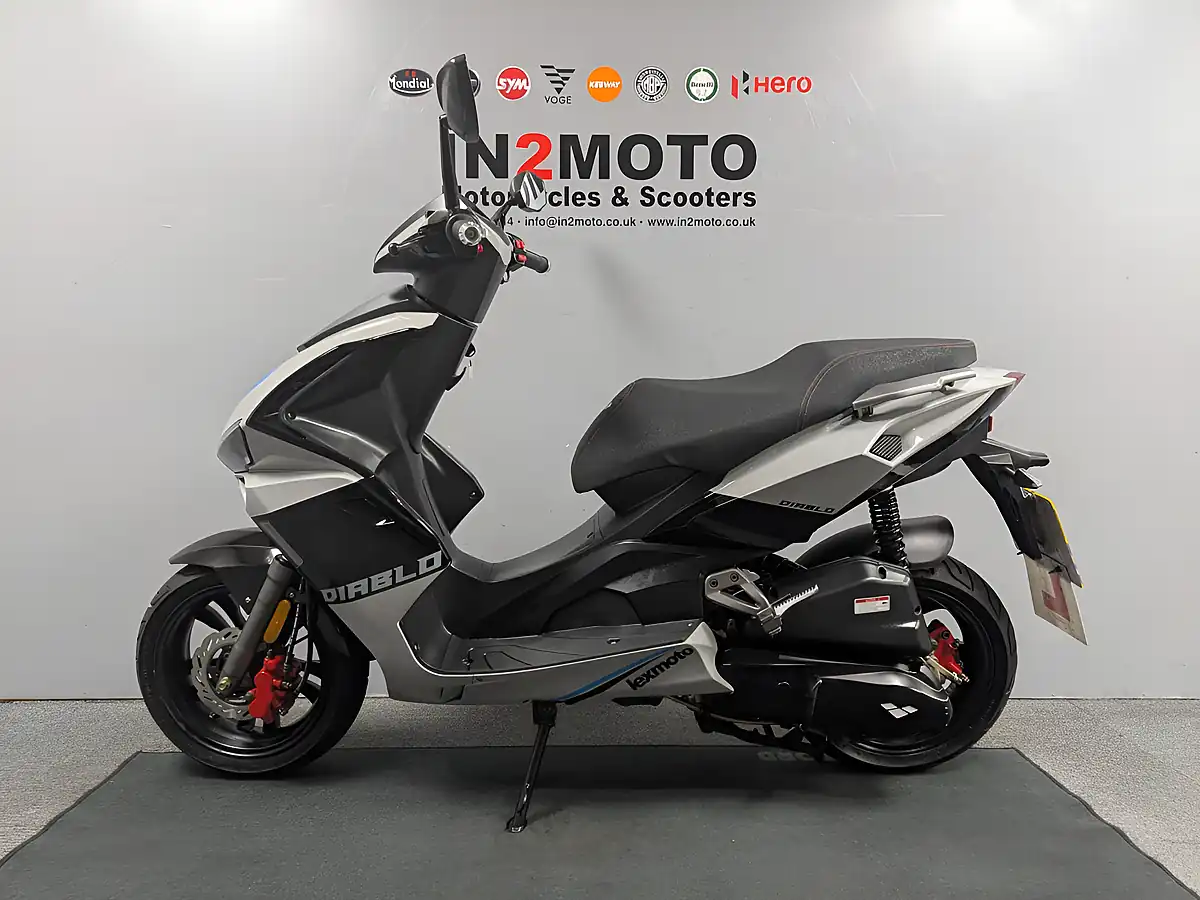 Used 2023 Lexmoto Diablo Grey/Black - Interior and Exterior details 10
